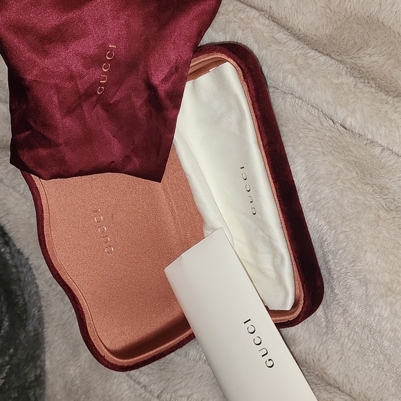 Pink Gucci Sunglasses - Picture 3 of 4